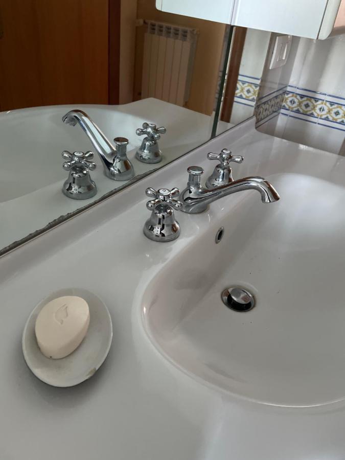 B&B Le Tre Rose Di Maria Pedara Εξωτερικό φωτογραφία