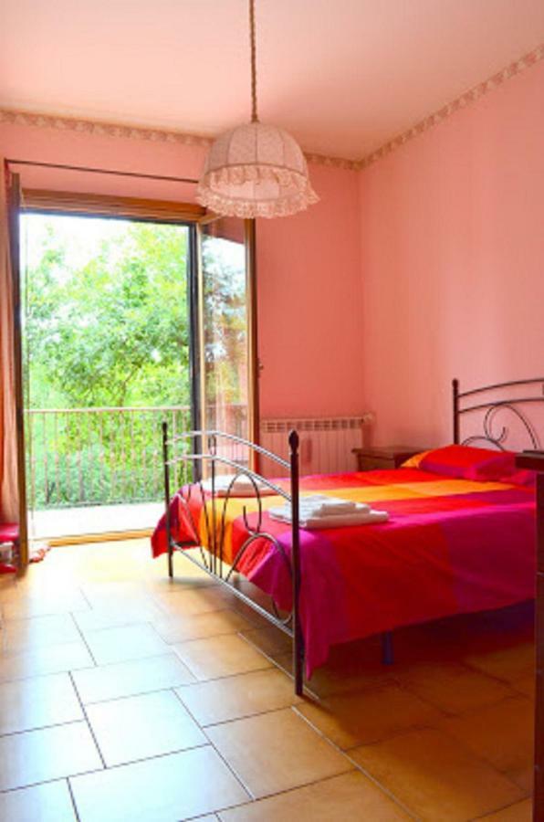 B&B Le Tre Rose Di Maria Pedara Εξωτερικό φωτογραφία